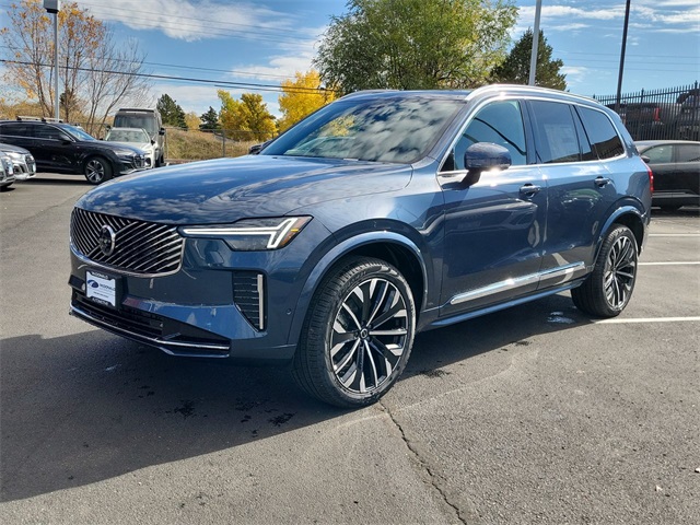 2026 Volvo XC90 Plus's photo