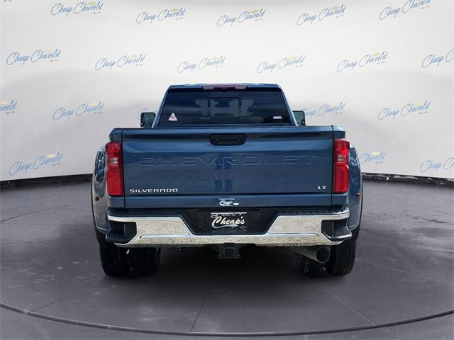 2026 Chevrolet Silverado 3500HD LT photo 4