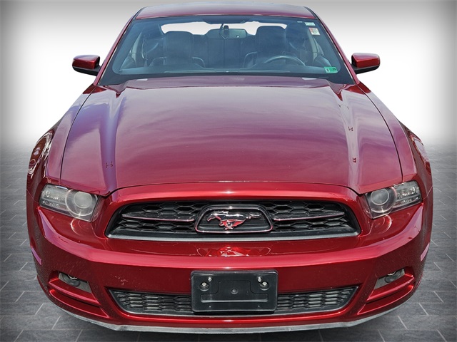 2014 Ford Mustang V6 Premium photo 2