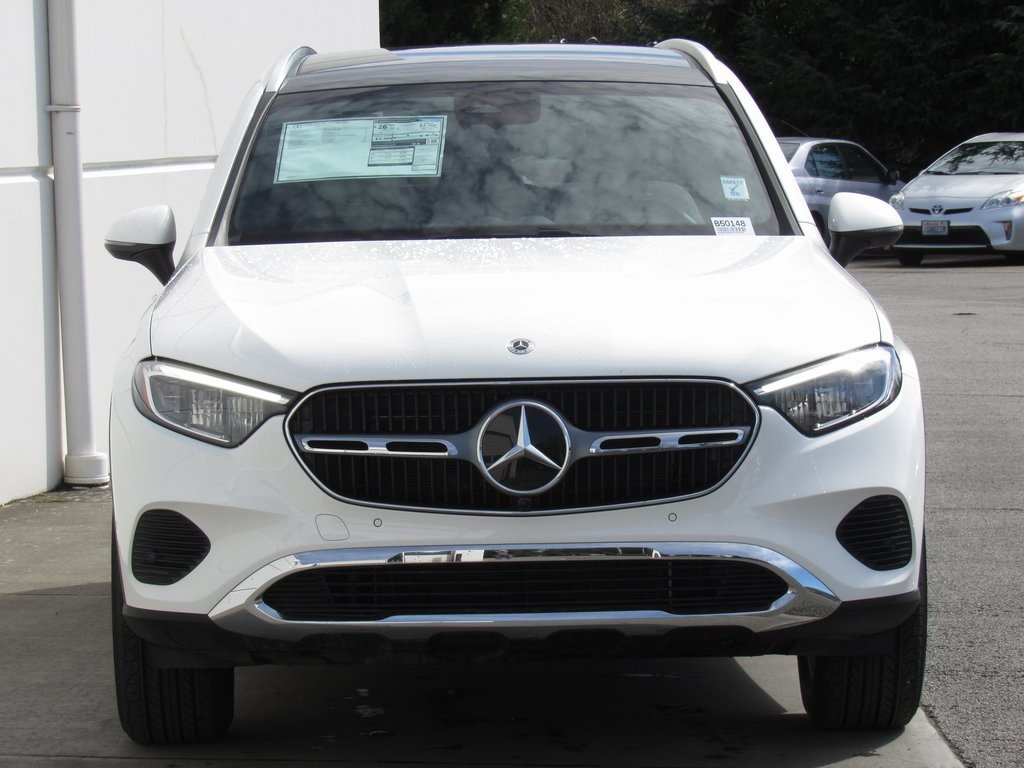 2025 Mercedes Benz GLC 300 4MATIC photo 3
