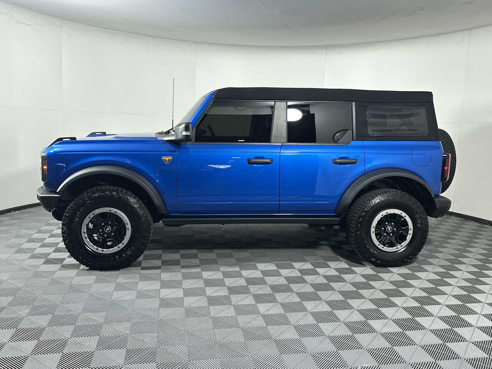 2023 Ford Bronco Base Big Bend Black Diamond Outer Banks Badlands Wildtrak Everglades photo 3