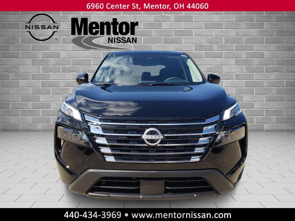 2026 Nissan Rogue SV photo 2