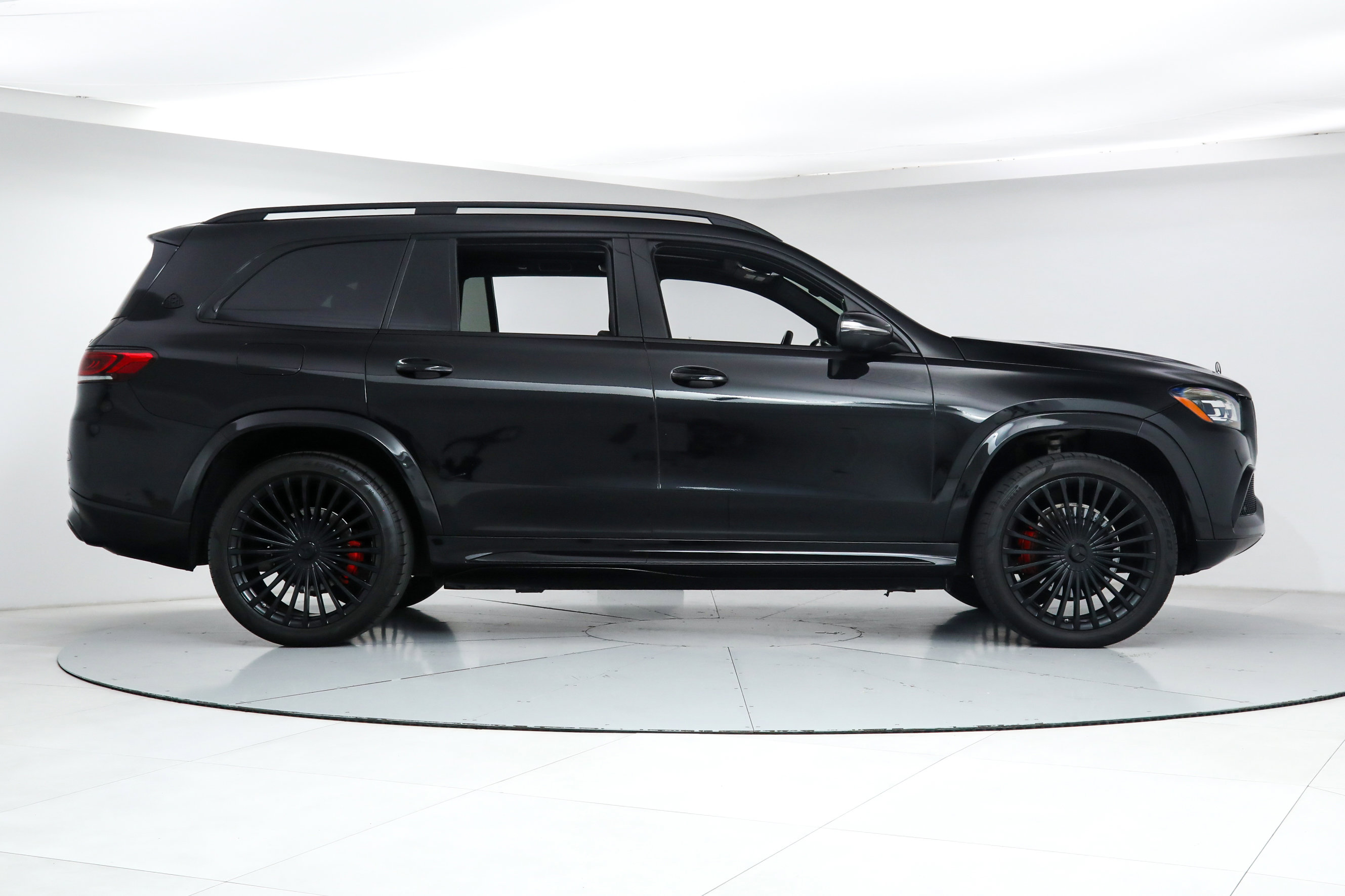 2023 Mercedes Benz GLS Maybach 600 4MATIC photo 6