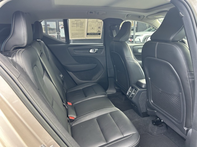 2023 Volvo XC40 Plus photo 21