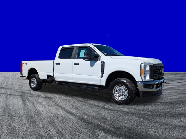 2023 Ford F-350 XL photo 2