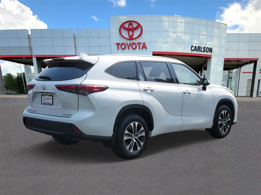 2022 Toyota Highlander XLE photo 4
