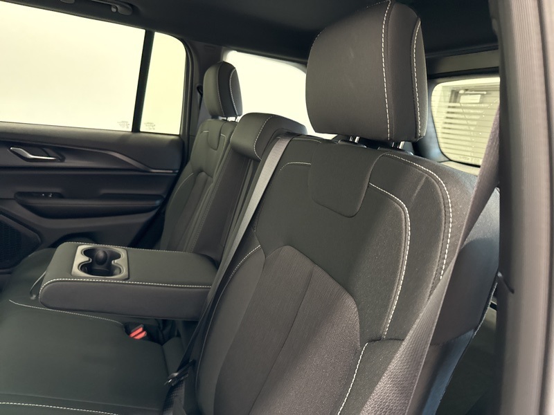 2025 Jeep Grand Cherokee Laredo X photo 17