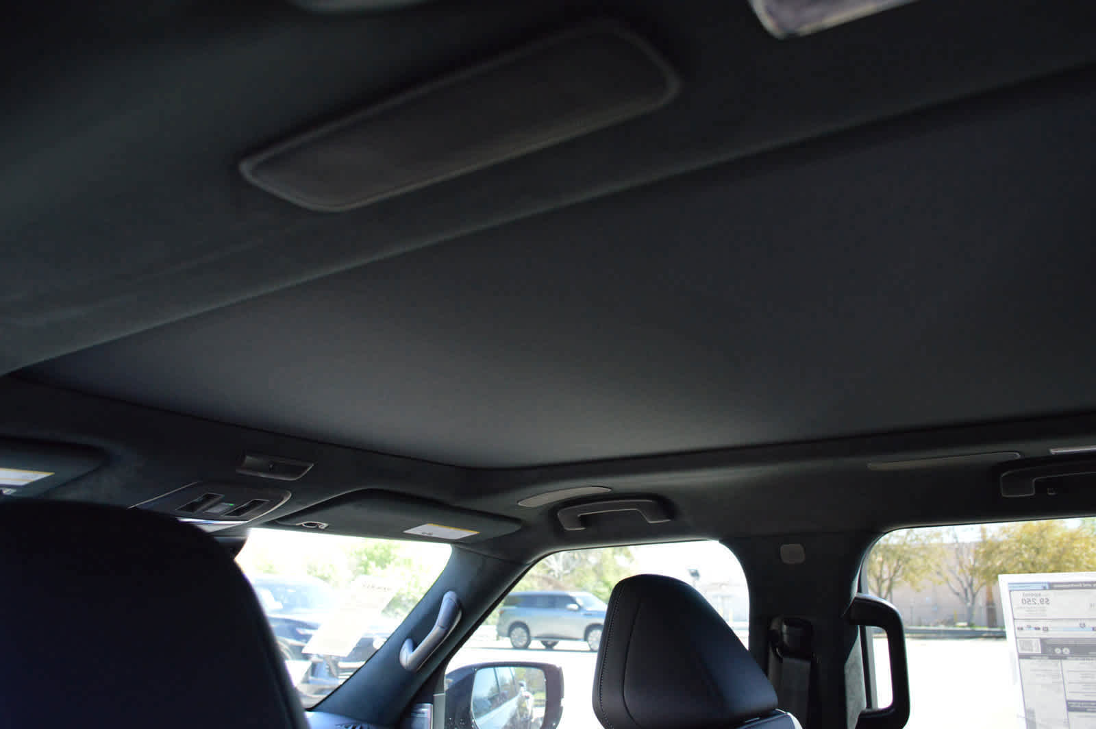 2025 Infiniti QX80 photo 13