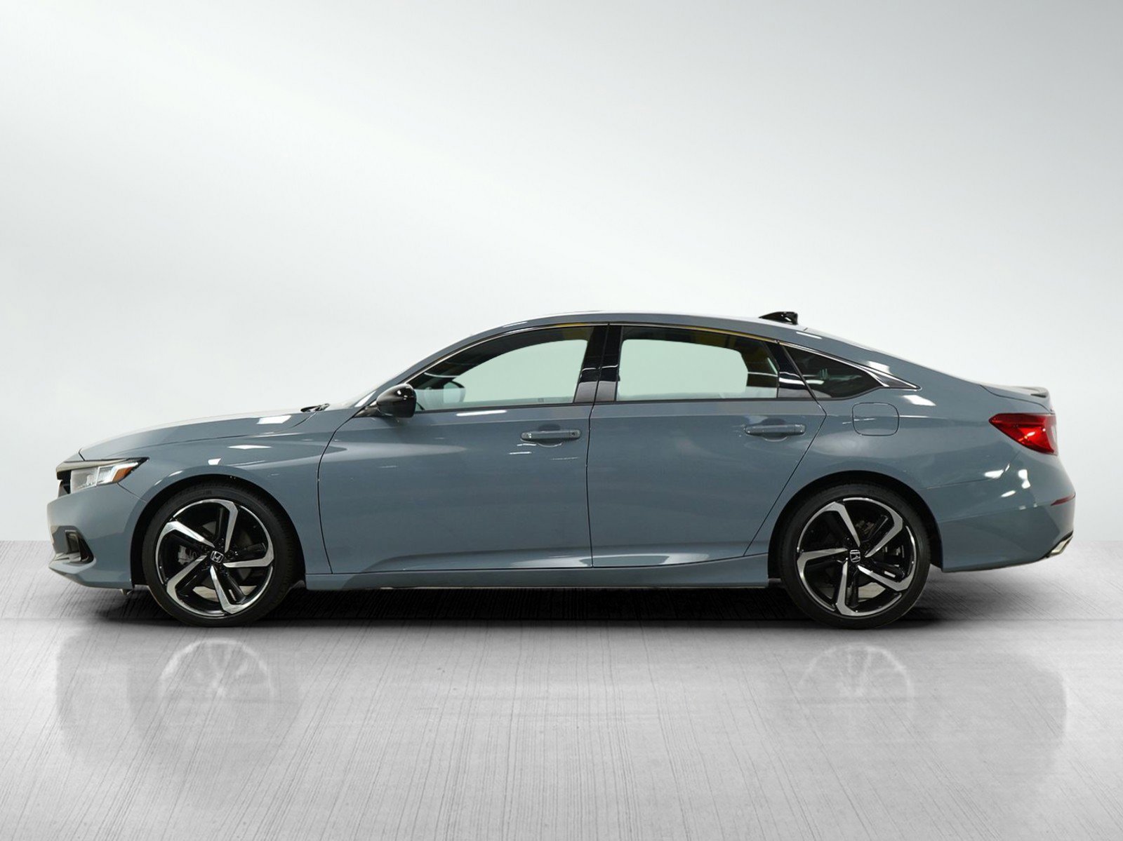 Used 2022 Honda Accord Sport with VIN 1HGCV2F32NA018224 for sale in Burnsville, Minnesota