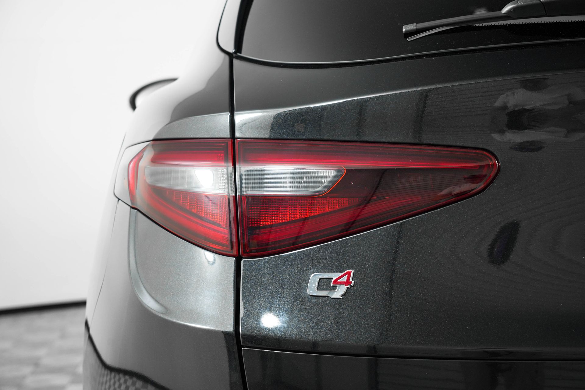 2022 Alfa Romeo Stelvio Ti photo 8