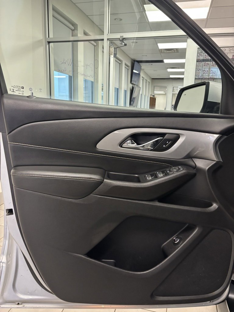 2021 Chevrolet Traverse Cloth photo 4