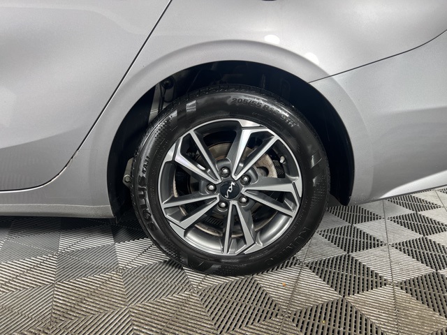 2023 Kia Forte LXS photo 9