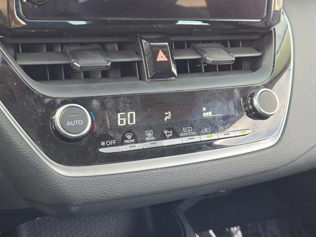 2023 Toyota Corolla LE photo 19