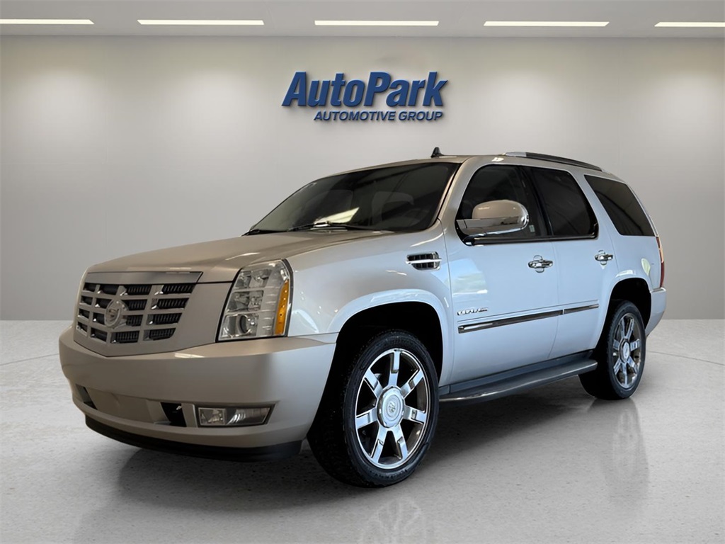 2011 Cadillac Escalade Base photo 3