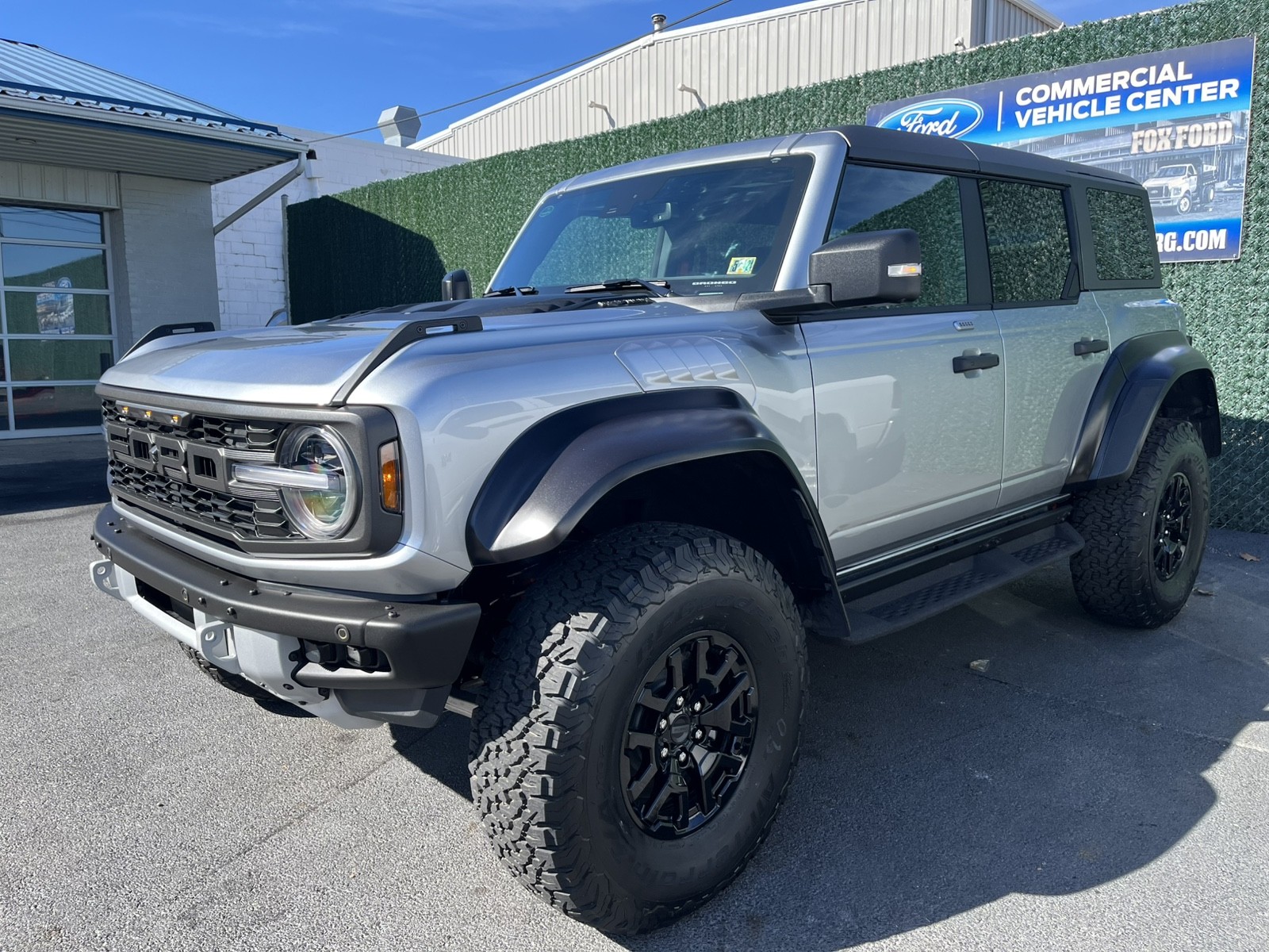 2023 Ford Bronco Raptor photo 3
