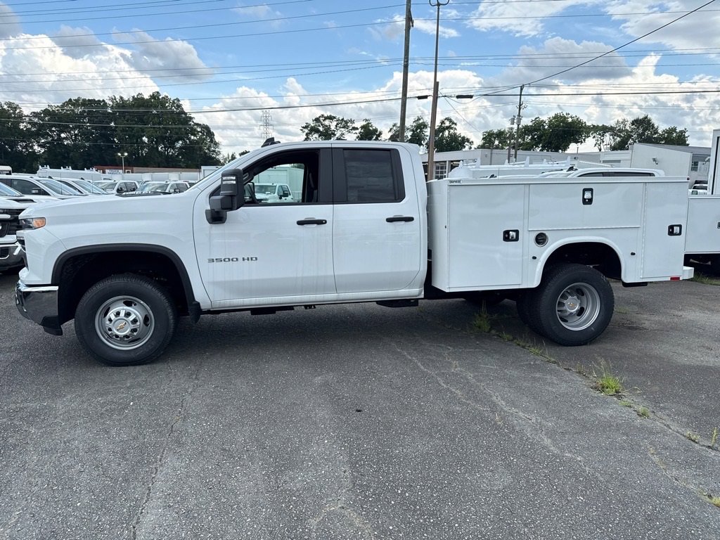 2024 Chevrolet Silverado 3500HD Work Truck photo 4