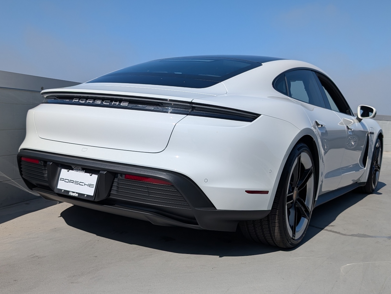 2026 Porsche Taycan 4 photo 21