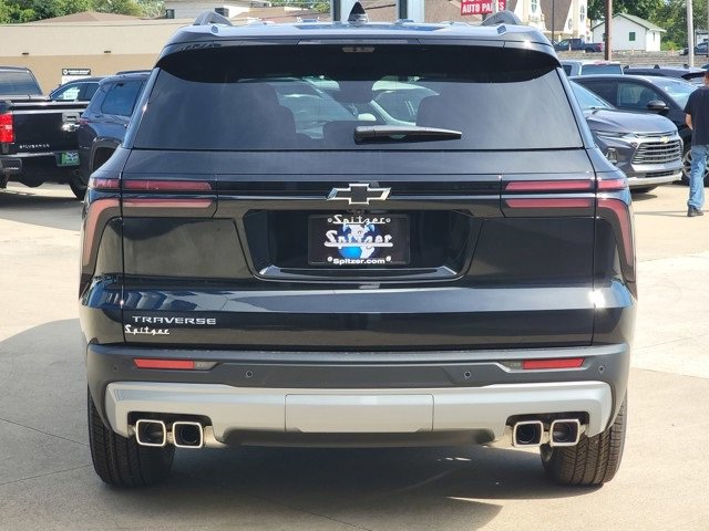 2026 Chevrolet Traverse photo 5