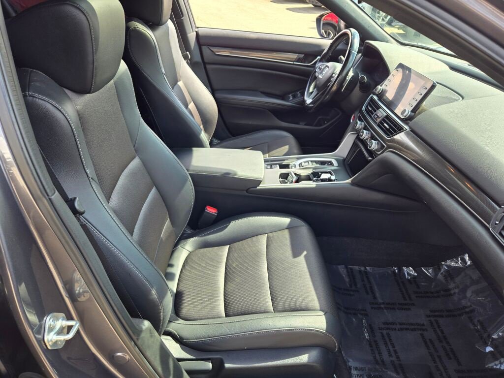 2020 Honda Accord Sport 2.0T photo 4
