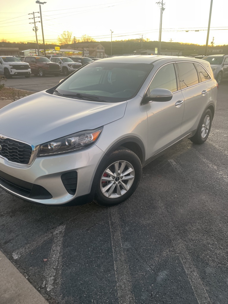 2020 Kia Sorento LX's photo