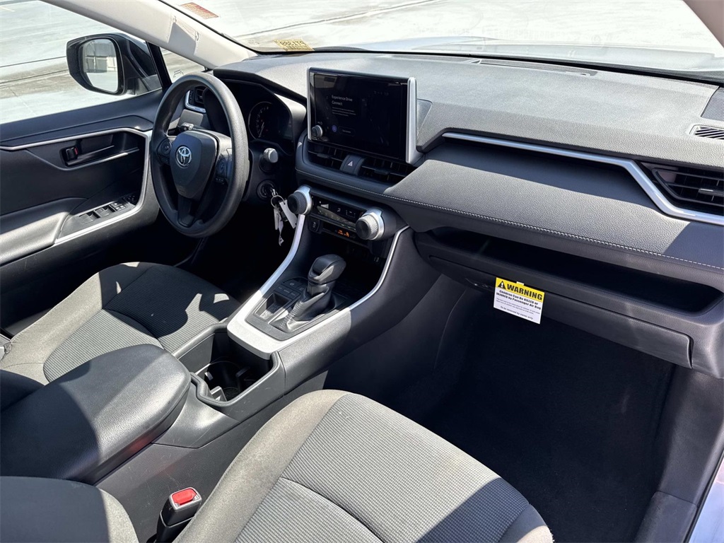 2023 Toyota RAV4 LE photo 11