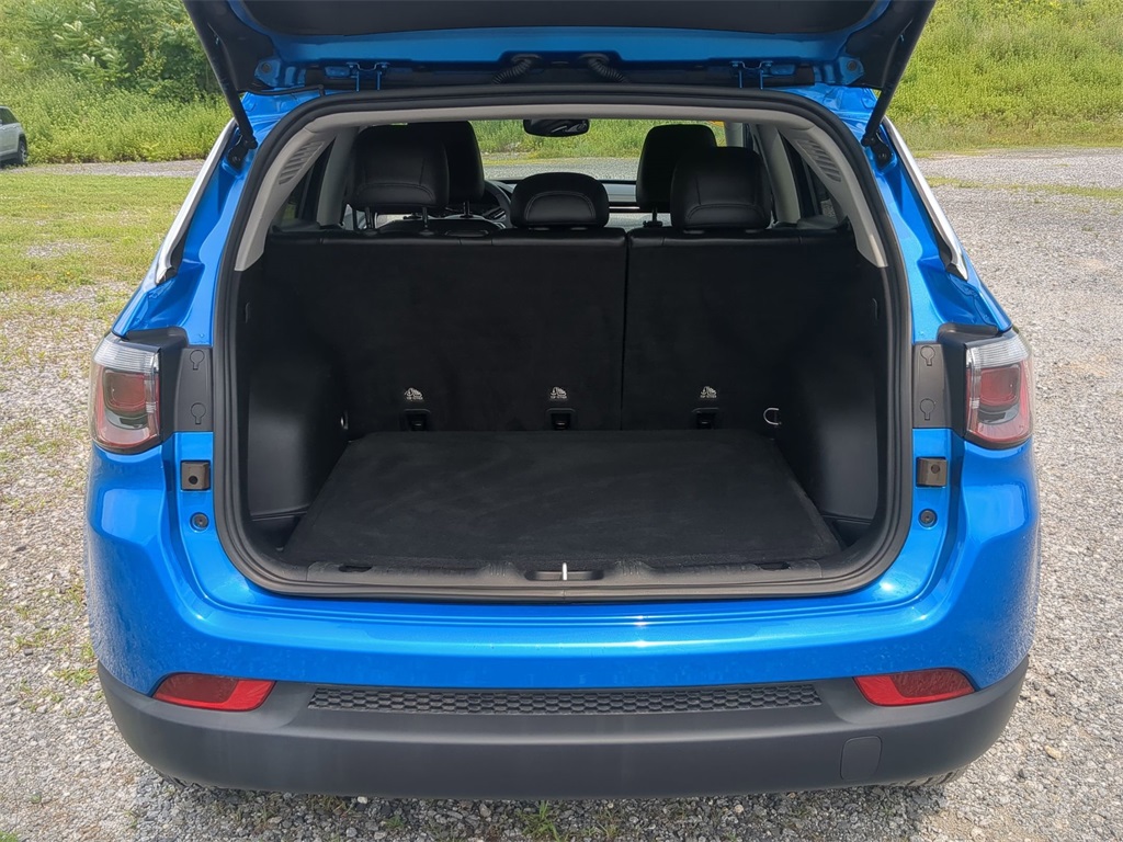 2022 Jeep Compass Latitude photo 11