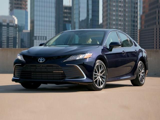2021 Toyota Camry SE's photo