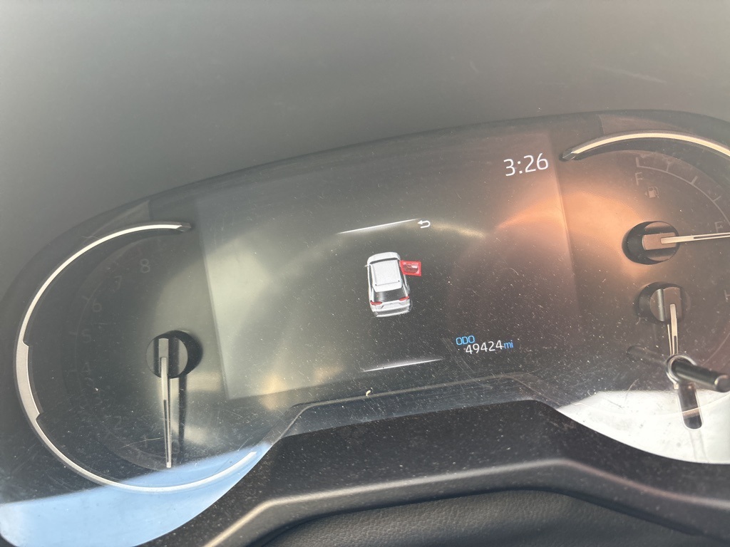 2024 Toyota RAV4 LE photo 3