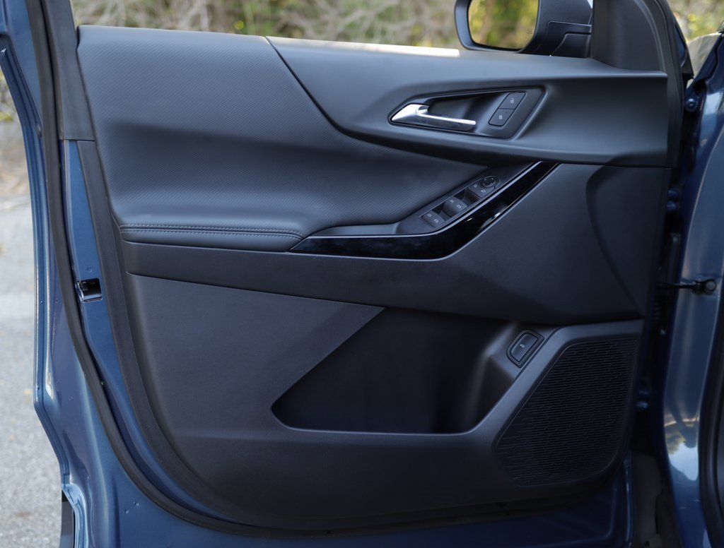 2025 Chevrolet Equinox LT photo 24