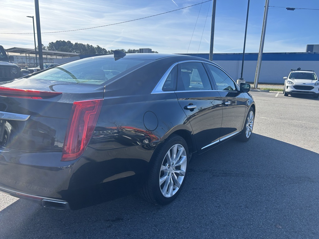 2017 Cadillac XTS Luxury photo 3