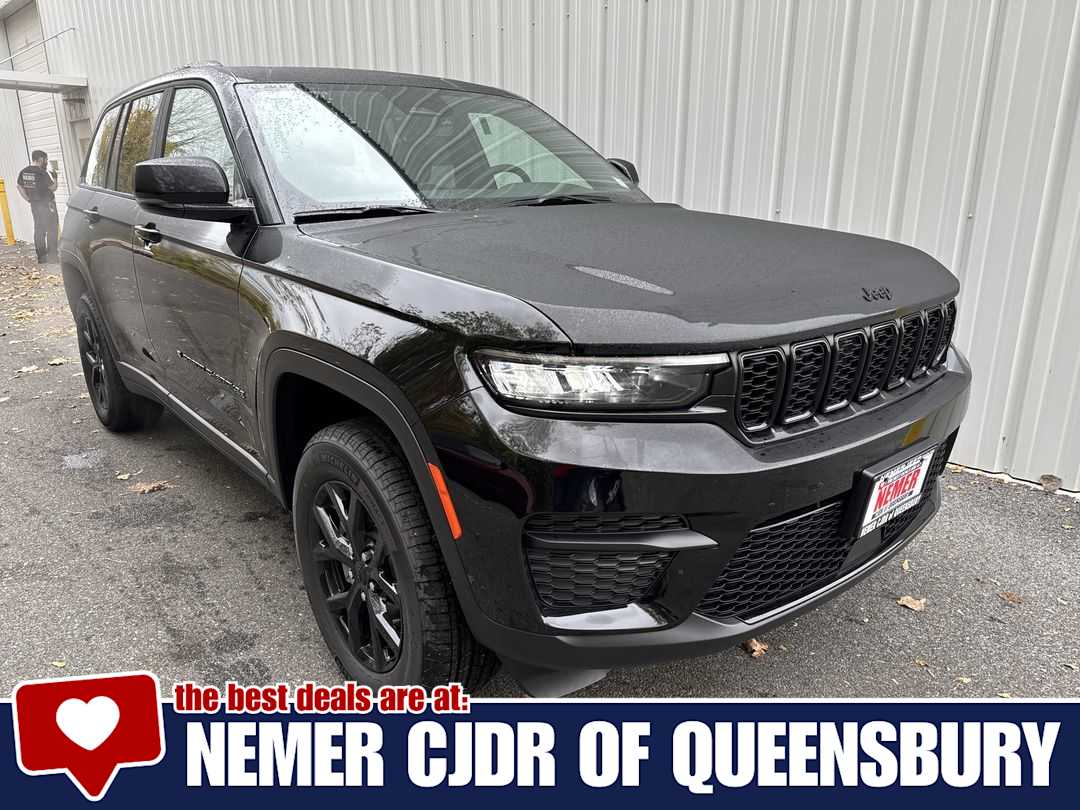 2025 Jeep Grand Cherokee Altitude's photo