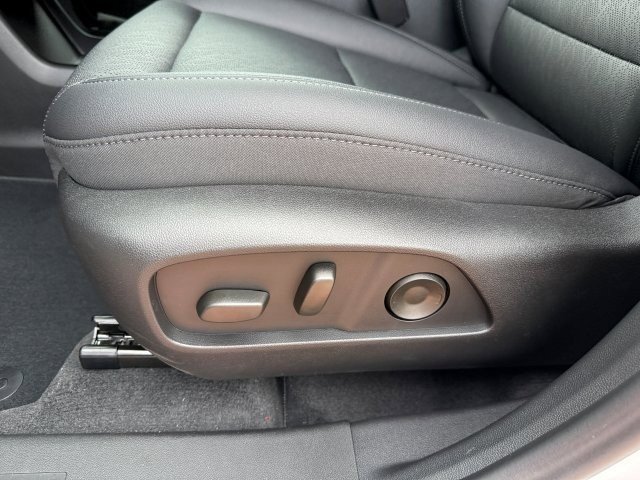 2026 Chevrolet Equinox LT photo 11