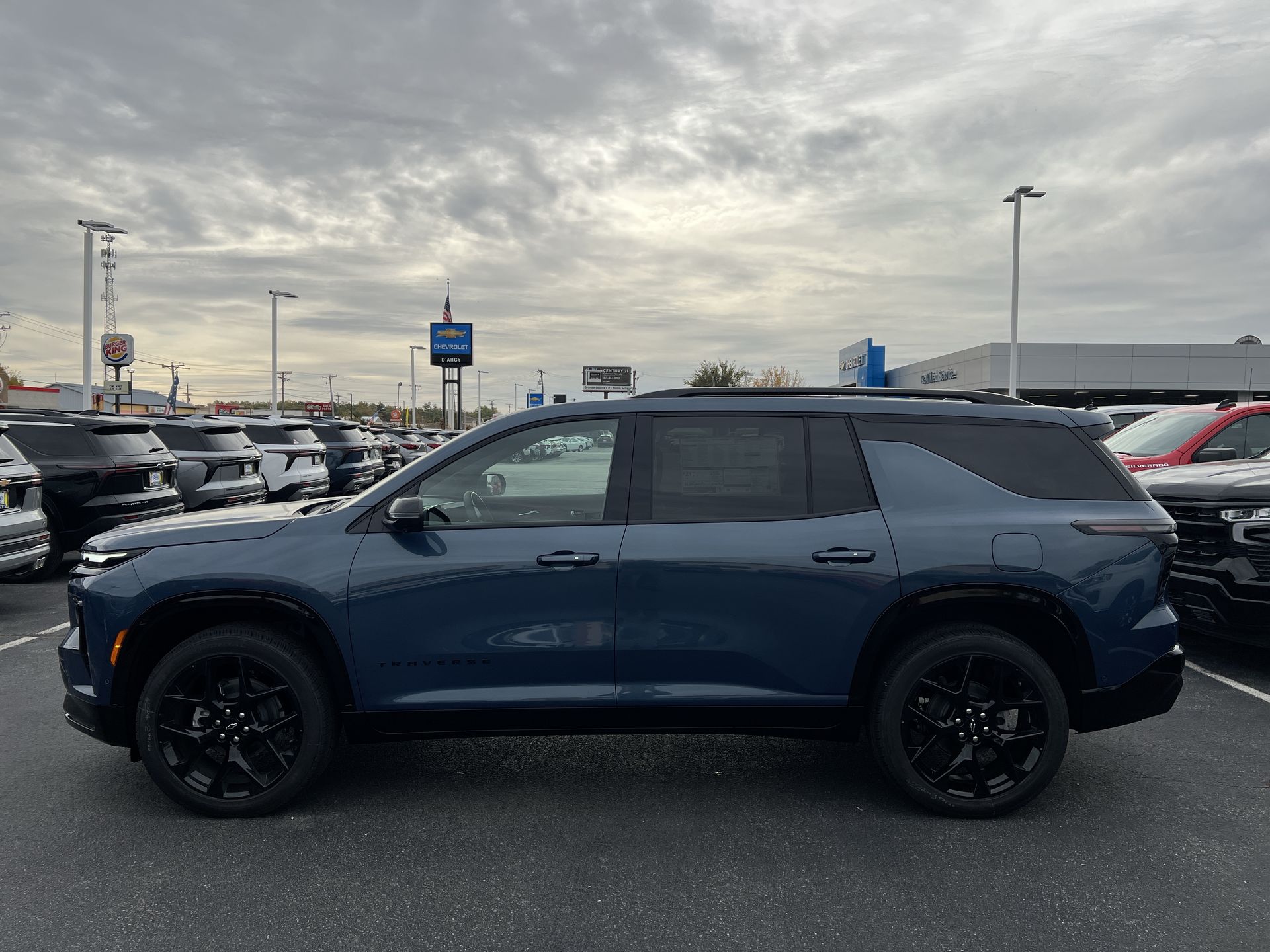 2026 Chevrolet Traverse RS photo 2