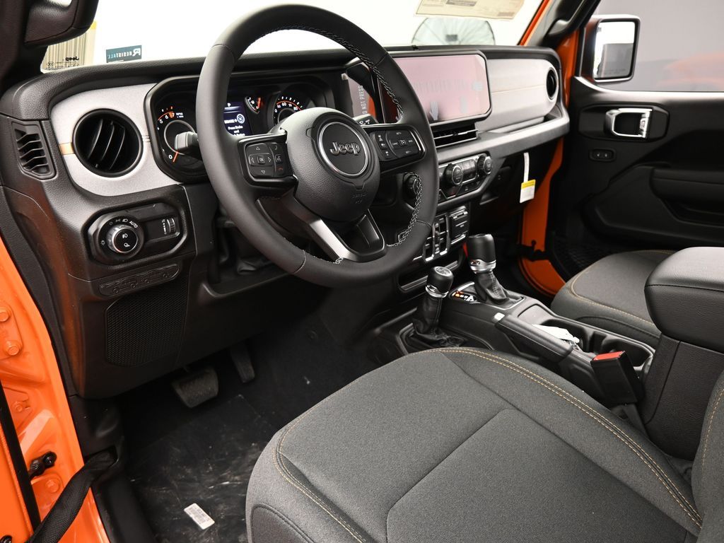 2025 Jeep Gladiator Sport S photo 10