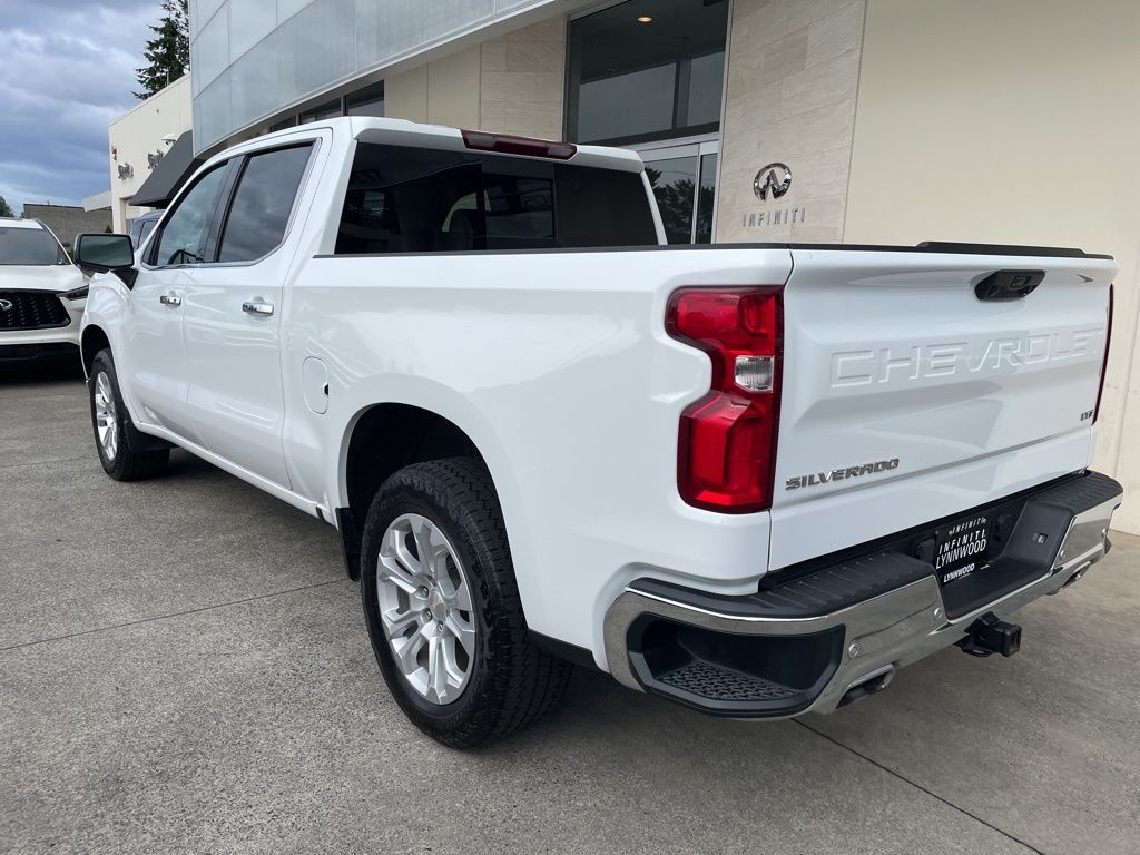 2022 Chevrolet Silverado 1500 LTZ photo 2