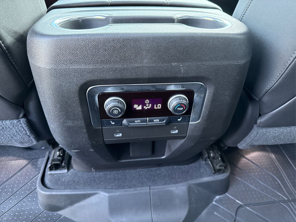 2021 Chevrolet Tahoe Z71 photo 35
