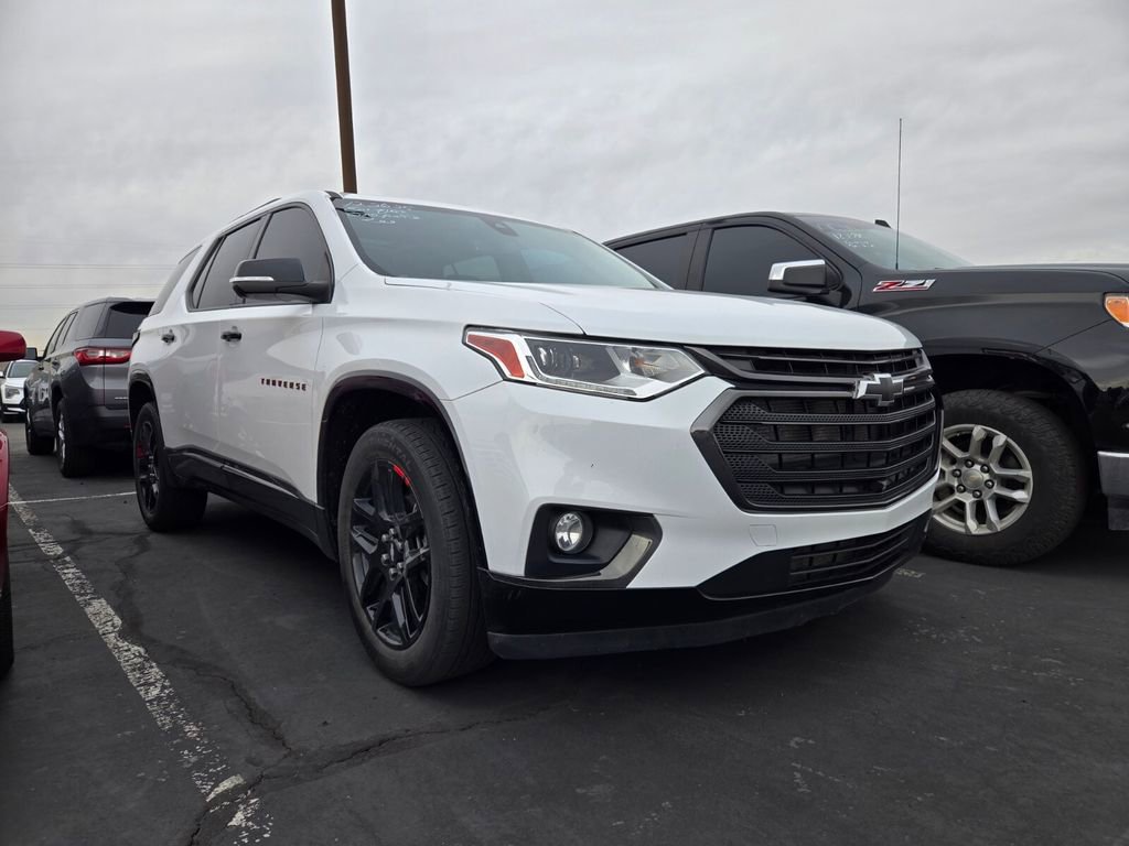 2021 Chevrolet Traverse Premier's photo