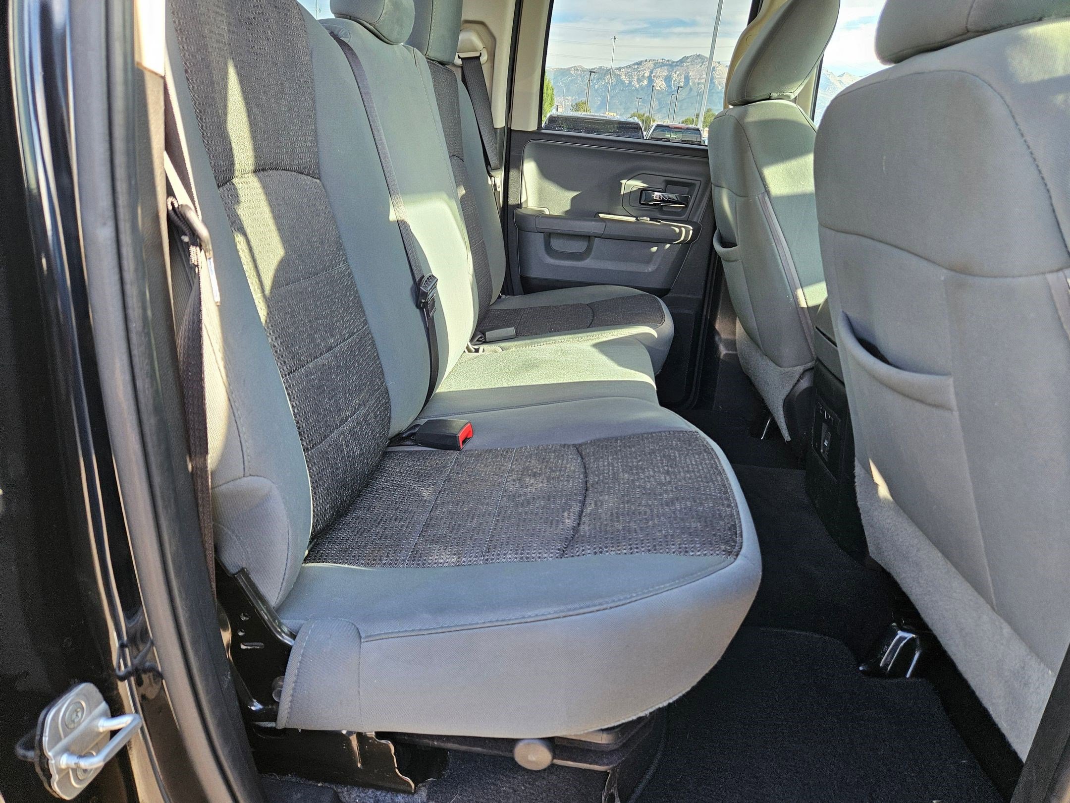 2013 Ram 1500 SLT photo 27