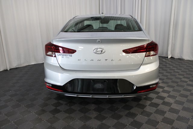 2020 Hyundai Elantra SEL photo 3