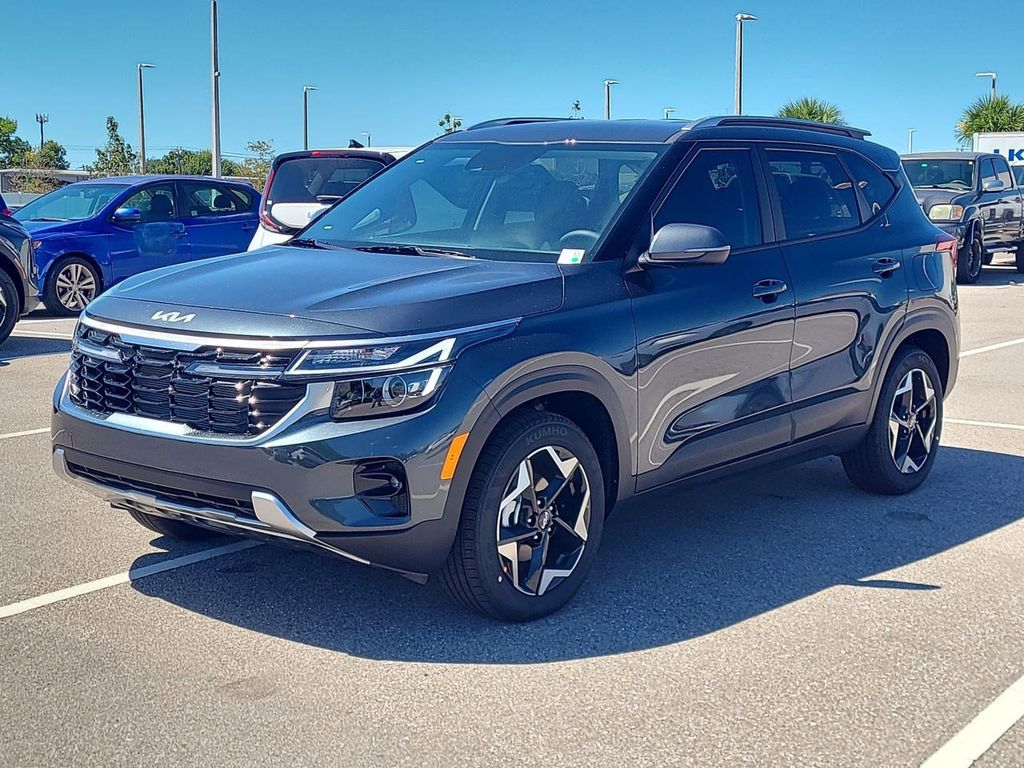 2026 Kia Seltos S photo 2