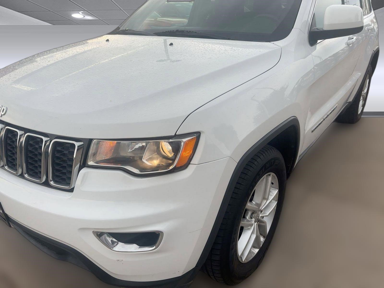 2017 Jeep Grand Cherokee Laredo photo 17