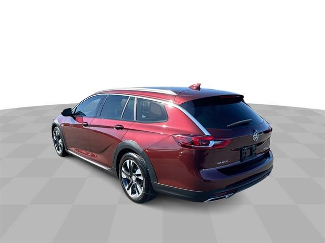 2018 Buick Regal TourX Essence photo 5