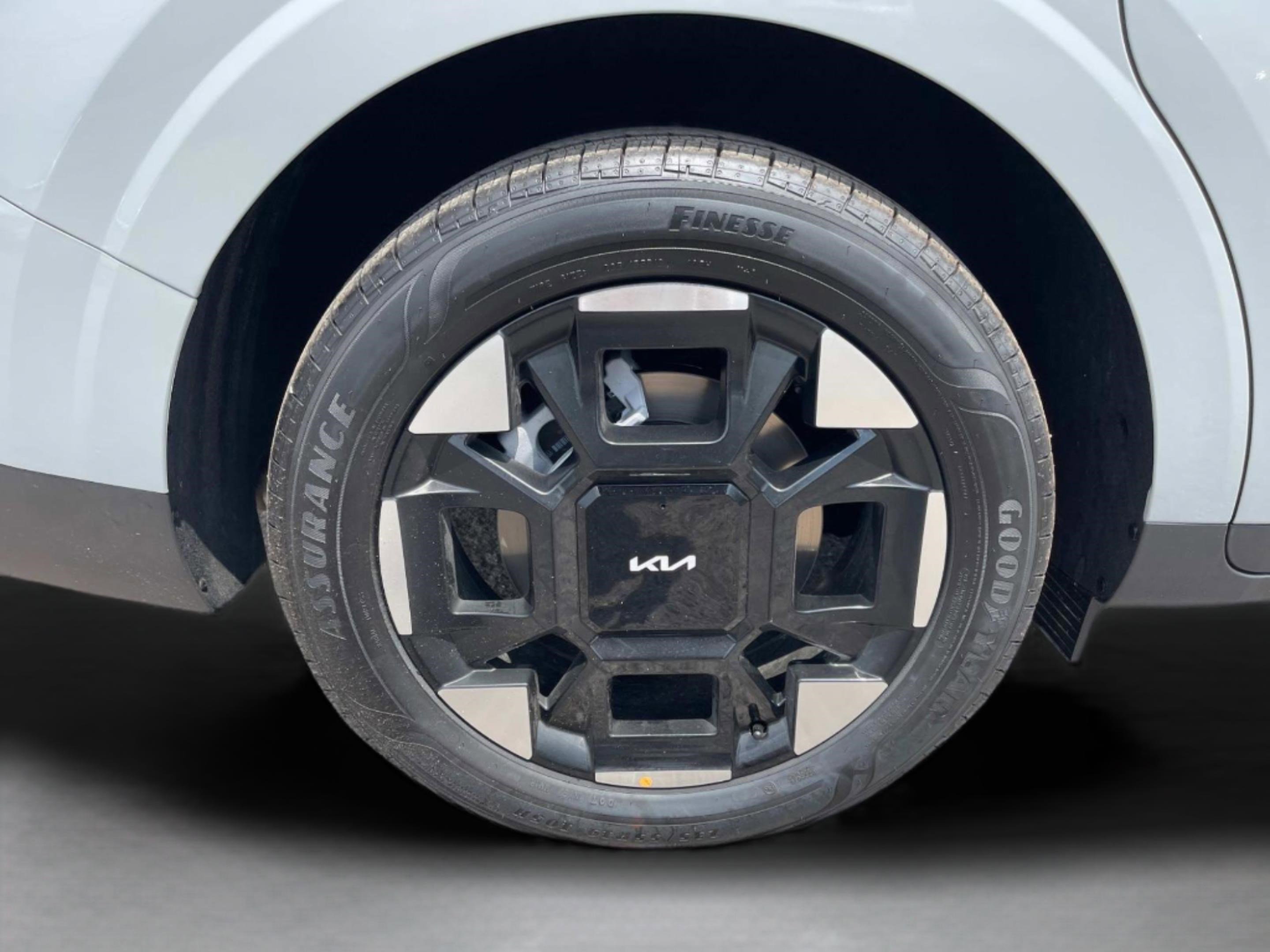 2026 Kia Carnival EX photo 11