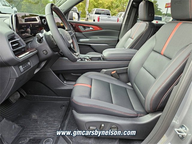2026 Chevrolet Traverse RS photo 3