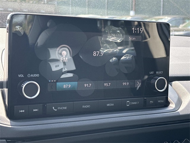 2025 Honda Accord LX photo 4