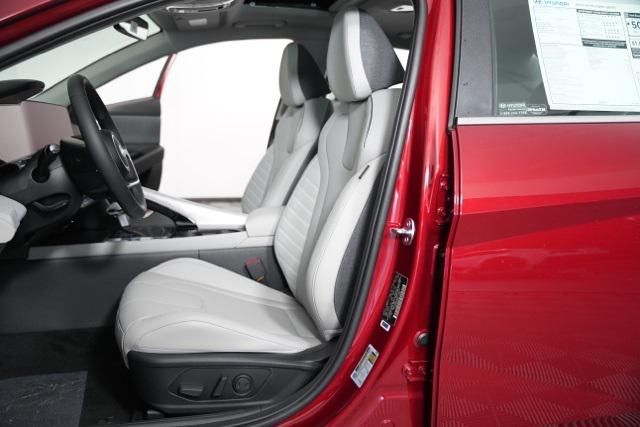 2025 Hyundai Elantra Hybrid Limited photo 26