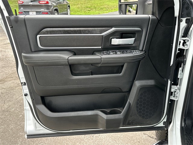 2024 Ram 2500 Big Horn photo 24