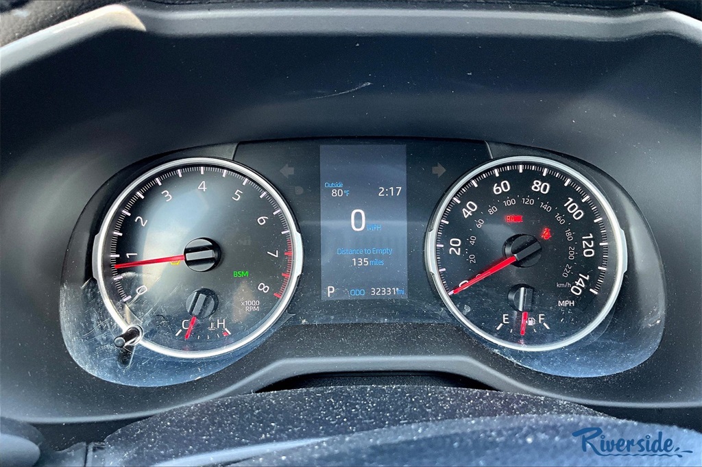 2022 Toyota RAV4 XLE photo 8