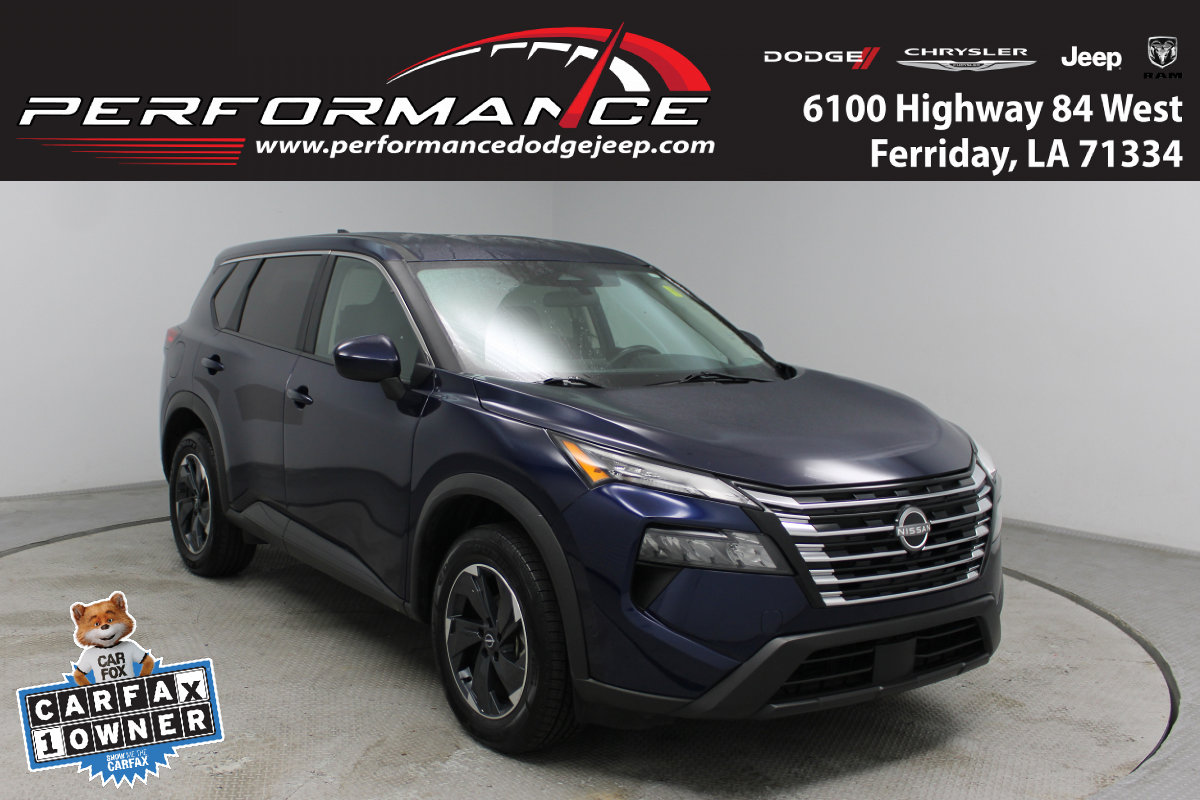 2024 Nissan Rogue SV's photo