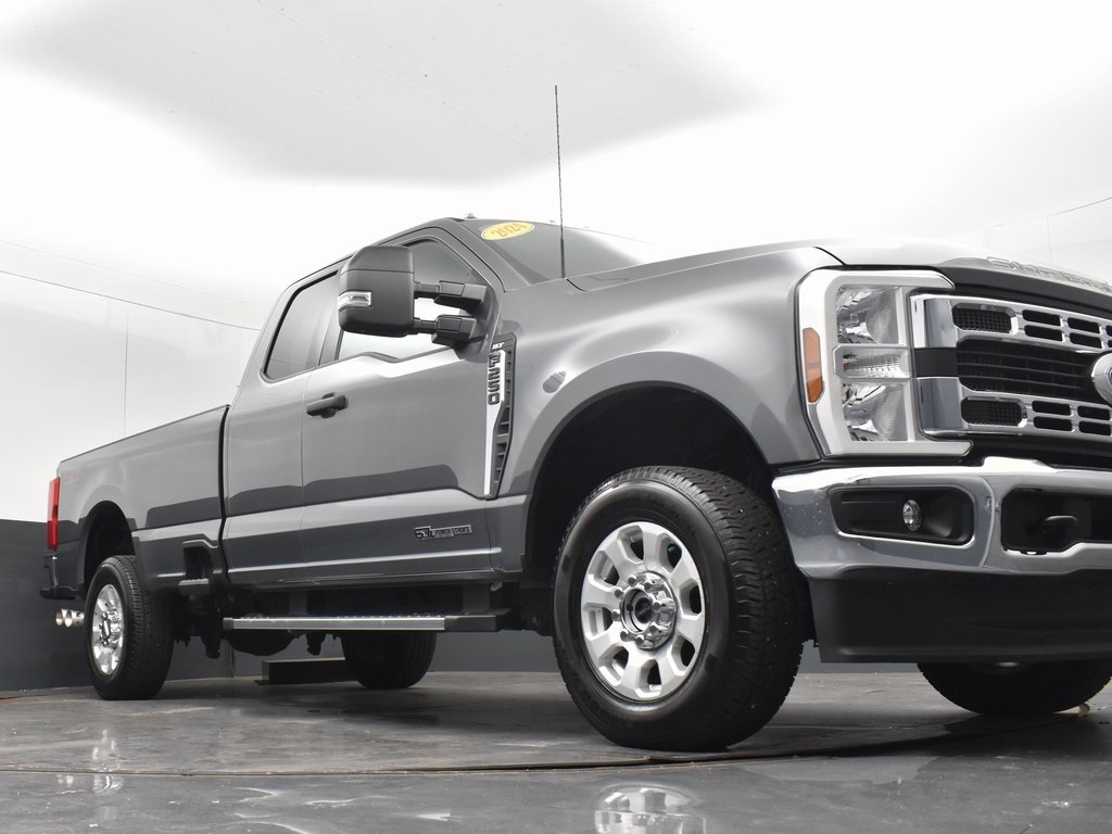 2024 Ford F-250 XLT photo 13